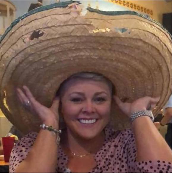 Meet your Posher, Amanda - Picture 1 of 1